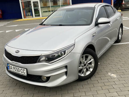 Серый Киа K5, объемом двигателя 2 л и пробегом 350 тыс. км за 10300 $, фото 1 на Automoto.ua