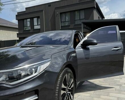 Серый Киа K5, объемом двигателя 2 л и пробегом 107 тыс. км за 12800 $, фото 1 на Automoto.ua