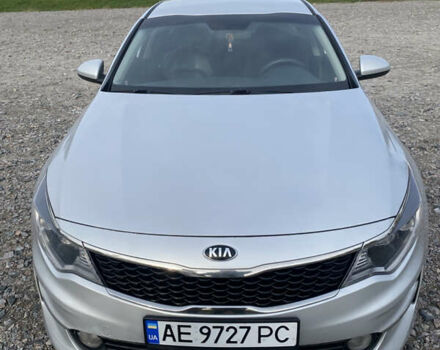 Серый Киа K5, объемом двигателя 2 л и пробегом 142 тыс. км за 10000 $, фото 1 на Automoto.ua