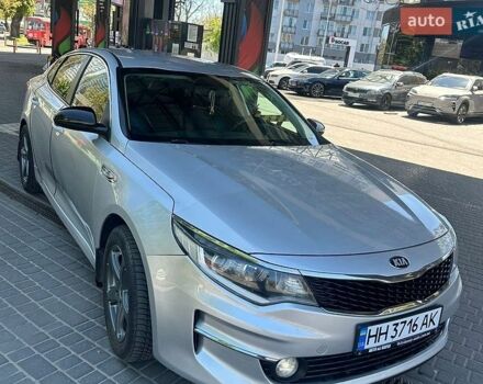 Серый Киа K5, объемом двигателя 2 л и пробегом 368 тыс. км за 9250 $, фото 1 на Automoto.ua