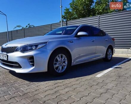 Серый Киа K5, объемом двигателя 2 л и пробегом 240 тыс. км за 10200 $, фото 1 на Automoto.ua