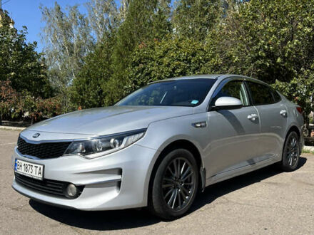 Кіа K5 2016 у Кривому Розі на Automoto.ua Сірий Кіа K5, об'ємом двигуна 2 л та пробігом 220 тис. км за 12250 $, фото 1 на Automoto.ua