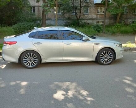 Серый Киа K5, объемом двигателя 2 л и пробегом 380 тыс. км за 11000 $, фото 1 на Automoto.ua