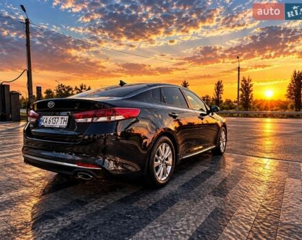 Серый Киа K5, объемом двигателя 2 л и пробегом 125 тыс. км за 13399 $, фото 1 на Automoto.ua