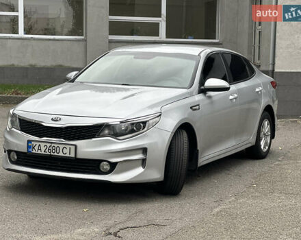 Серый Киа K5, объемом двигателя 2 л и пробегом 305 тыс. км за 10850 $, фото 1 на Automoto.ua