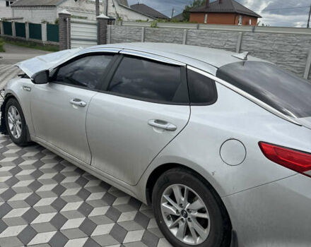 Серый Киа K5, объемом двигателя 2 л и пробегом 130 тыс. км за 4999 $, фото 1 на Automoto.ua