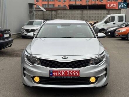 Киа K5 2017 в Киеве на Automoto.ua Серый Киа K5, объемом двигателя 2 л и пробегом 244 тыс. км за 11990 $, фото 1 на Automoto.ua