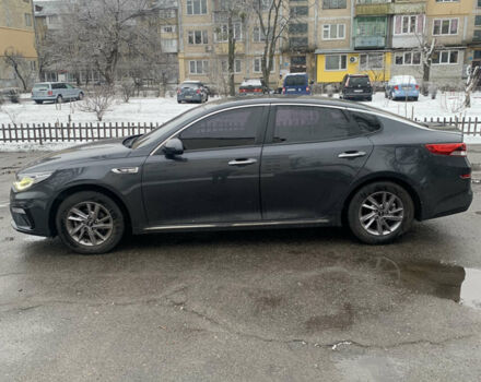 Серый Киа K5, объемом двигателя 2 л и пробегом 187 тыс. км за 17500 $, фото 1 на Automoto.ua