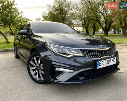 Сірий Кіа K5, об'ємом двигуна 2 л та пробігом 157 тис. км за 18200 $, фото 1 на Automoto.ua