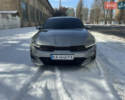 Серый Киа K5, объемом двигателя 2 л и пробегом 116 тыс. км за 21799 $, фото 1 на Automoto.ua