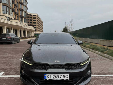 Серый Киа K5, объемом двигателя 2 л и пробегом 122 тыс. км за 23000 $, фото 1 на Automoto.ua