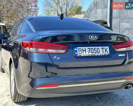 Синий Киа K5, объемом двигателя 1.69 л и пробегом 179 тыс. км за 13500 $, фото 9 на Automoto.ua