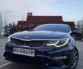 Синий Киа K5, объемом двигателя 2 л и пробегом 188 тыс. км за 17500 $, фото 1 на Automoto.ua