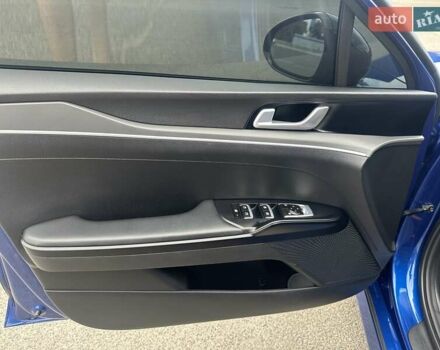 Синій Кіа K5, об'ємом двигуна 1.6 л та пробігом 90 тис. км за 23500 $, фото 22 на Automoto.ua