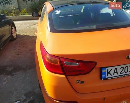 Оранжевый Киа K5, объемом двигателя 2 л и пробегом 500 тыс. км за 5900 $, фото 3 на Automoto.ua