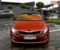 Оранжевый Киа K5, объемом двигателя 2 л и пробегом 323 тыс. км за 9400 $, фото 2 на Automoto.ua