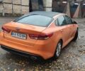 Помаранчевий Кіа K5, об'ємом двигуна 2 л та пробігом 495 тис. км за 9800 $, фото 8 на Automoto.ua