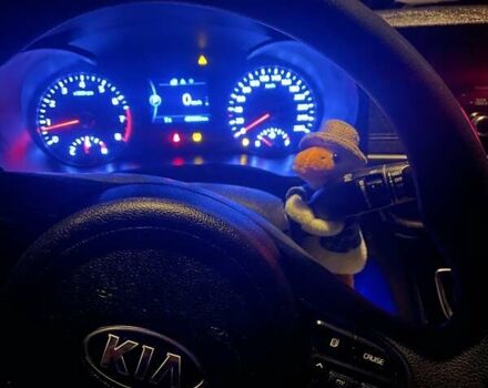 Помаранчевий Кіа K5, об'ємом двигуна 2 л та пробігом 465 тис. км за 9100 $, фото 5 на Automoto.ua