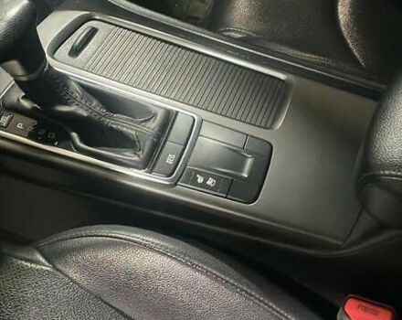 Помаранчевий Кіа K5, об'ємом двигуна 2 л та пробігом 465 тис. км за 9100 $, фото 3 на Automoto.ua