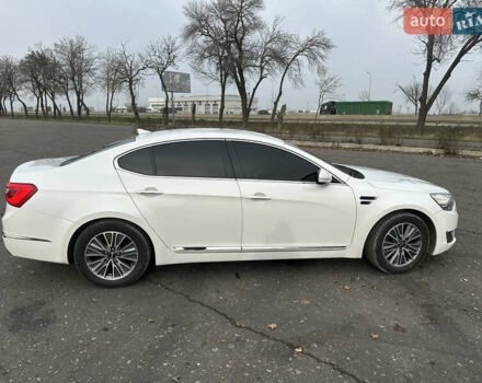 Белый Киа K7, объемом двигателя 3 л и пробегом 235 тыс. км за 11699 $, фото 10 на Automoto.ua