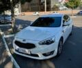 Белый Киа K7, объемом двигателя 3 л и пробегом 235 тыс. км за 10000 $, фото 1 на Automoto.ua