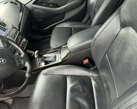 Белый Киа K7, объемом двигателя 3 л и пробегом 235 тыс. км за 11699 $, фото 36 на Automoto.ua