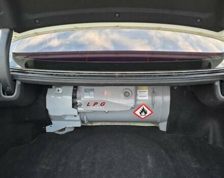 Білий Кіа K7, об'ємом двигуна 3 л та пробігом 187 тис. км за 10100 $, фото 21 на Automoto.ua