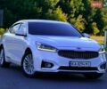 Белый Киа K7, объемом двигателя 3 л и пробегом 316 тыс. км за 13800 $, фото 1 на Automoto.ua