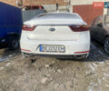 Белый Киа K7, объемом двигателя 3 л и пробегом 187 тыс. км за 4999 $, фото 1 на Automoto.ua