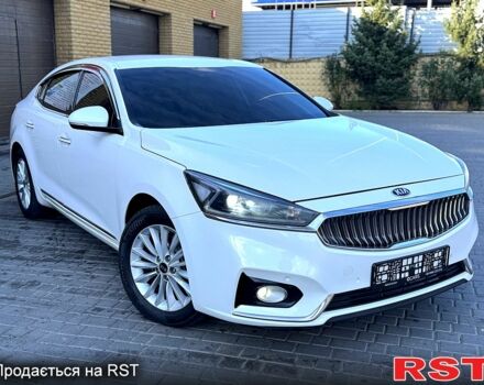 Білий Кіа K7, об'ємом двигуна 3 л та пробігом 220 тис. км за 17800 $, фото 2 на Automoto.ua