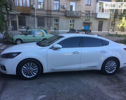 Белый Киа K7, объемом двигателя 3 л и пробегом 65 тыс. км за 22900 $, фото 5 на Automoto.ua