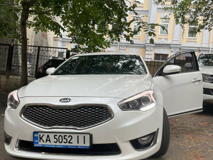 Киа K7 2014 в Киеве на Automoto.ua Белый Киа K7, объемом двигателя 3 л и пробегом 302 тыс. км за 12800 $, фото 1 на Automoto.ua