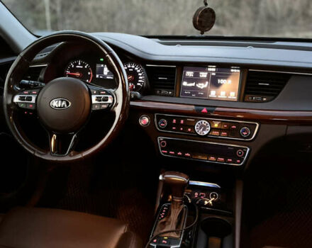 Черный Киа K7, объемом двигателя 2.2 л и пробегом 240 тыс. км за 18999 $, фото 39 на Automoto.ua