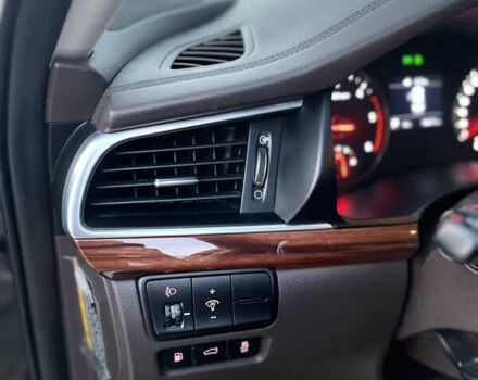 Черный Киа K7, объемом двигателя 2.2 л и пробегом 240 тыс. км за 18999 $, фото 37 на Automoto.ua