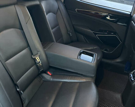 Черный Киа K7, объемом двигателя 2.2 л и пробегом 240 тыс. км за 18999 $, фото 33 на Automoto.ua