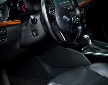 Черный Киа K7, объемом двигателя 2.2 л и пробегом 137 тыс. км за 20800 $, фото 20 на Automoto.ua