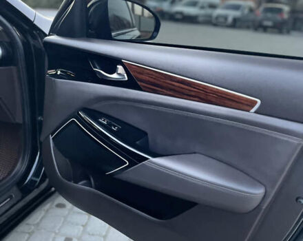 Черный Киа K7, объемом двигателя 2.2 л и пробегом 240 тыс. км за 18999 $, фото 54 на Automoto.ua