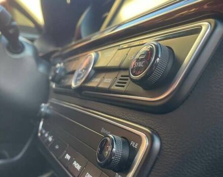 Черный Киа K7, объемом двигателя 2.2 л и пробегом 240 тыс. км за 18800 $, фото 2 на Automoto.ua