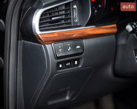 Черный Киа K7, объемом двигателя 2.2 л и пробегом 137 тыс. км за 20800 $, фото 4 на Automoto.ua