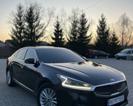 Черный Киа K7, объемом двигателя 2.2 л и пробегом 240 тыс. км за 18999 $, фото 5 на Automoto.ua