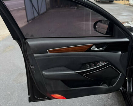 Чорний Кіа K7, об'ємом двигуна 3 л та пробігом 380 тис. км за 8200 $, фото 12 на Automoto.ua