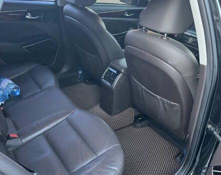 Черный Киа K7, объемом двигателя 2.2 л и пробегом 240 тыс. км за 18999 $, фото 77 на Automoto.ua