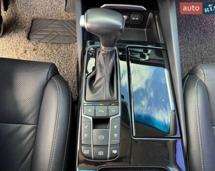 Чорний Кіа K7, об'ємом двигуна 2.2 л та пробігом 138 тис. км за 17500 $, фото 29 на Automoto.ua