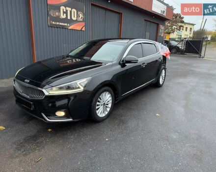 Чорний Кіа K7, об'ємом двигуна 3 л та пробігом 380 тис. км за 8200 $, фото 3 на Automoto.ua