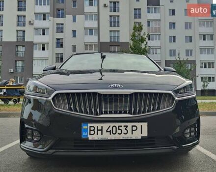 Черный Киа K7, объемом двигателя 2.2 л и пробегом 178 тыс. км за 19950 $, фото 3 на Automoto.ua