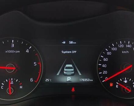 Черный Киа K7, объемом двигателя 2.2 л и пробегом 178 тыс. км за 19950 $, фото 32 на Automoto.ua