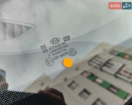 Черный Киа K7, объемом двигателя 2.2 л и пробегом 178 тыс. км за 19950 $, фото 47 на Automoto.ua