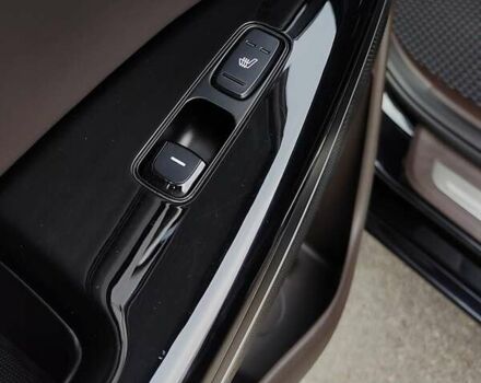 Черный Киа K7, объемом двигателя 2.2 л и пробегом 178 тыс. км за 19950 $, фото 27 на Automoto.ua