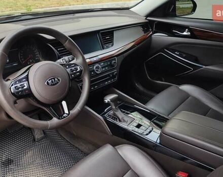 Черный Киа K7, объемом двигателя 2.2 л и пробегом 178 тыс. км за 19950 $, фото 13 на Automoto.ua