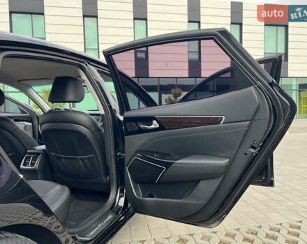 Черный Киа K7, объемом двигателя 3 л и пробегом 250 тыс. км за 17000 $, фото 12 на Automoto.ua